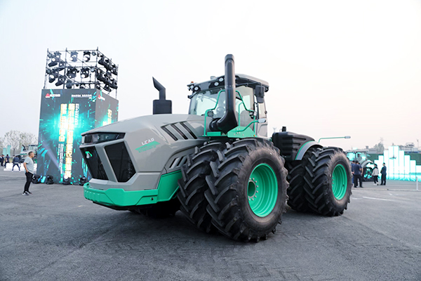 ¡Más de 600 caballos de fuerza! Nace el nuevo tractor energético